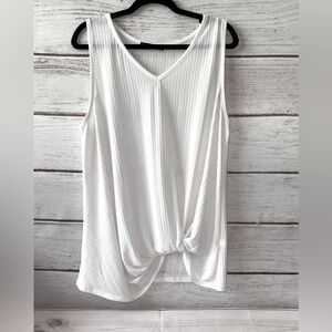 Tresics White Textured Twist Tank Top Size XL Summer Beach Office Church School
